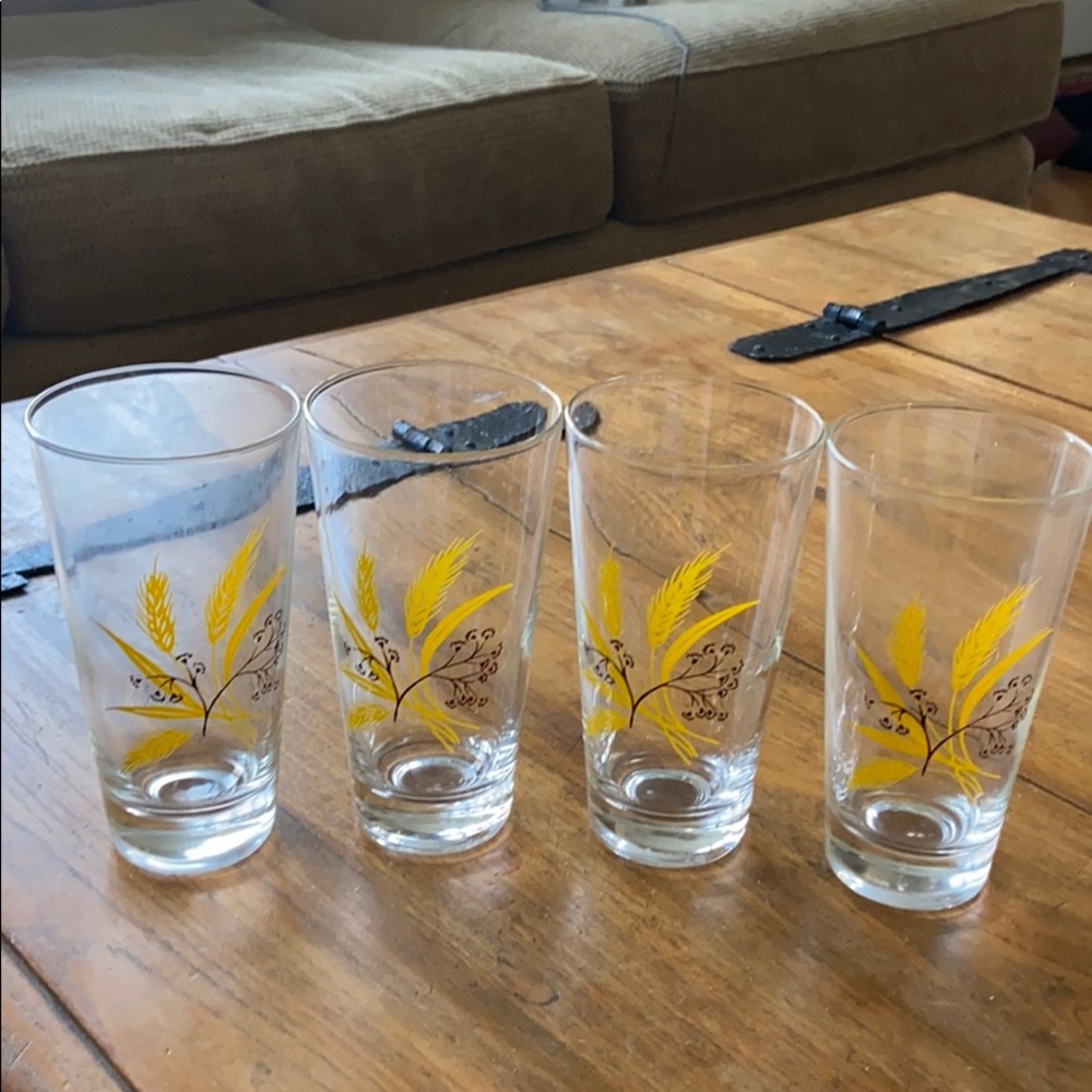 4 Mid Century 8 OZ Yellow Wheat Cocktail Glasses